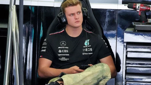 Ist in dieser Saison Reservefahrer bei Mercedes: Mick Schumacher. - © Hasan Bratic/dpa