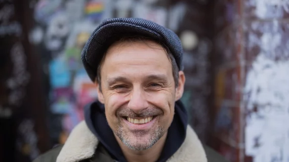 Ingo Knollmann ist von der Intelligenz der Menschheit nicht &uuml;berzeugt. - &copy; Rolf Vennenbernd/dpa