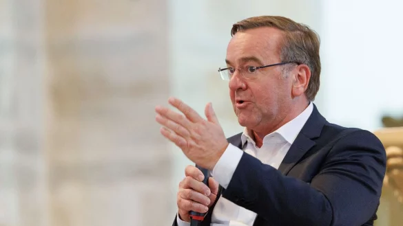 Bundesverteidigungsminister Boris Pistorius will k&uuml;nftig mehr M&ouml;glichkeiten anbieten, kurzzeitig in die Bundeswehr hineinzuschnuppern. - &copy; Friso Gentsch/dpa