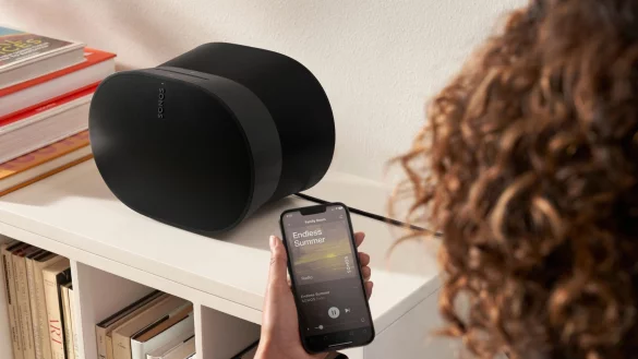 Der Sonos Era 300 l&auml;sst sich mit Atmos-Musik von den Streamingdiensten Apple Music und Amazon Music Unlimited beschicken. - &copy; 2023 Sonos Inc/dpa-tmn