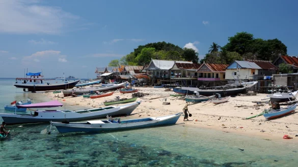 Millionen von Menschen in den Tropen sind in der Korallenrifffischerei aktiv, vor allem in Indonesien. - &copy; Sebastian Ferse/Leibniz-Zentrum f&uuml;r Marine Tropenforschung/dpa