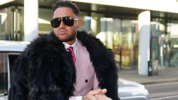 Der Reality-TV-Star Stephen Bear trifft vor dem Chelmsford Crown Court in Essex, Gro&szlig;britannien ein. - &copy; Joe Giddens/PA Wire/dpa