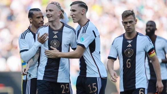 Marius Wolf (2.v.l) &uuml;berzeugte beim 3:3 gegen die Ukraine. - &copy; Christian Charisius/dpa