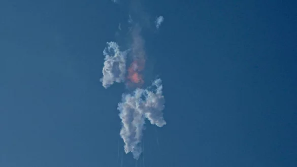 Der erste Testflug des bisher l&auml;ngsten jemals gebauten Raketensystems &laquo;Starship&raquo; ist wenige Minuten nach dem Start mit einem ungeplanten Auseinanderbrechen zu Ende gegangen. - &copy; Eric Gay/AP/dpa