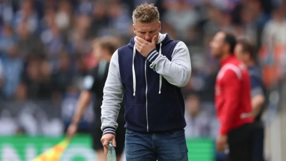 Trainer Lukas Kwasniok wird beim letzten Saisonspiel nicht auf der Bank des SC Paderborn sitzen. - &copy; Friso Gentsch/dpa