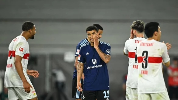 Der HSV geht mit einer schweren Hypothek ins Relegations-R&uuml;ckspiel in Hamburg. - &copy; Tom Weller/dpa