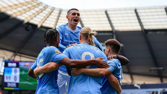 Manchester City holte sich den vierten Sieg im vierten Spiel. - &copy; Conor Molloy/News Images via ZUMA Press Wire/dpa