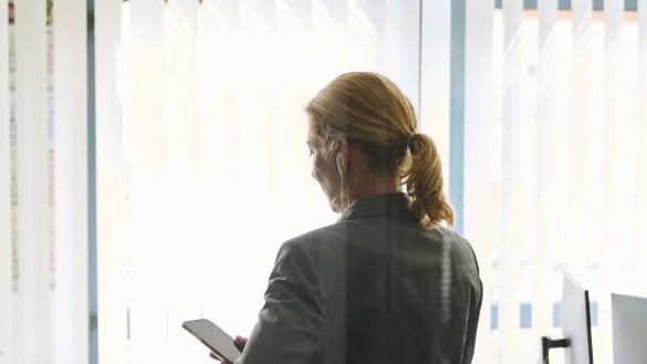 Laut einer Auswertung wurden zwischen September 2022 und M&auml;rz 2023 f&uuml;r fast die H&auml;lfte aller neu zu besetzenden Vorstandsjobs in Unternehmen der Dax-Familie Managerinnen ausgew&auml;hlt. - &copy; Annette Riedl/dpa