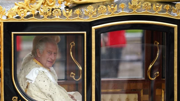 Auf dem Weg zur Kr&ouml;nungszeremonie: K&ouml;nig Charles III.. - &copy; Niall Carson/PA Wire/dpa