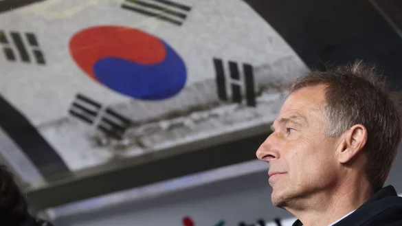 Kam bei seinem Deb&uuml;t als Trainer von S&uuml;dkorea nicht &uuml;ber ein 2:2 gegen Kolumbien hinaus: J&uuml;rgen Klinsmann. - &copy; YONHAP/dpa