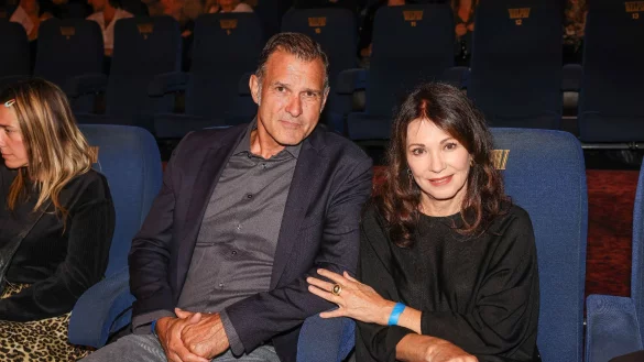 Iris Berben und Heiko Kiesow bei einer Filmpremiere. - &copy; Gerald Matzka/dpa