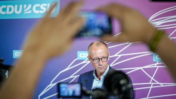 &laquo;Nicht Kreuzberg ist Deutschland, Gillamoos ist Deutschland&raquo;: Friedrich Merz. - &copy; Kay Nietfeld/dpa