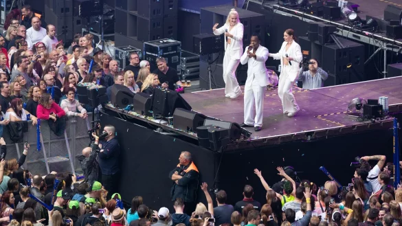 Auch der schwedisch-nigerianische Pop-S&auml;nger Dr. Alban geh&ouml;rt zur Eurodance-&Auml;ra. - &copy; Friso Gentsch/dpa/Archiv