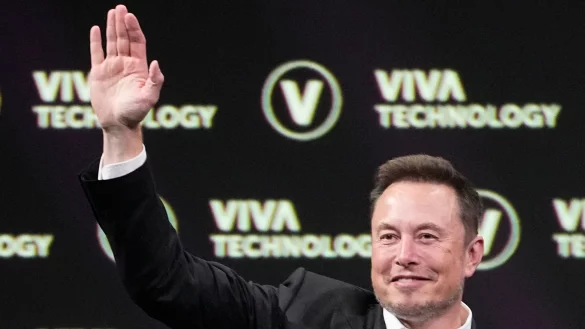 Elon Musk ist Chef der KI-Firma xAI. - &copy; Michel Euler/AP/dpa