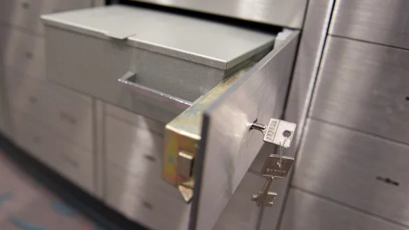 Auf die Gr&ouml;&szlig;e kommt's an: Wie teuer ein Bankschlie&szlig;fach ist, h&auml;ngt unter anderem vom einschlie&szlig;baren Volumen ab. - &copy; Daniel Reinhardt/dpa/dpa-tmn