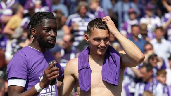 Kommt aus Osnabr&uuml;ck nach Heidenheim: Omar Traor&eacute; (l). - &copy; Friso Gentsch/dpa
