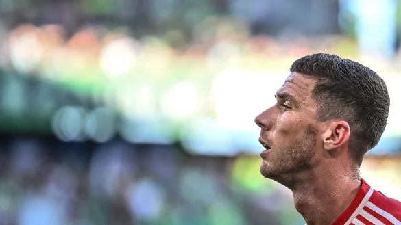 Macht seiner Mannschaft Mut vor dem Spiel bei Real Madrid: Robin Gosens. - &copy; Swen Pf&ouml;rtner/dpa