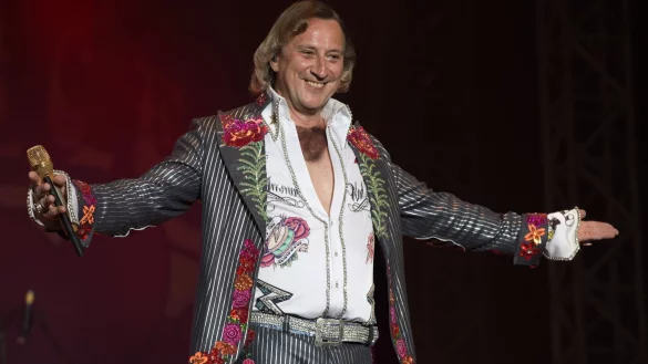 Dieter Thomas Kuhn stand beim Abi-Ball seiner Tochter auf der B&uuml;hne und hat vier Lieder gespielt. - &copy; -/Dominic Pencz/dpa/dpa