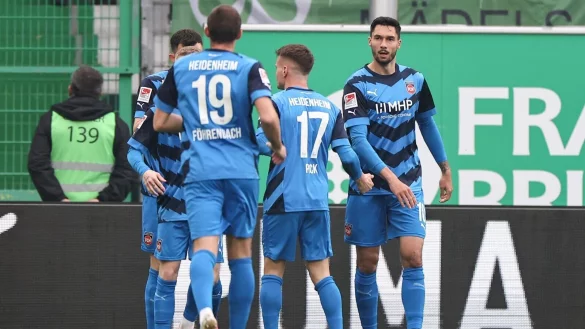 Heidenheim setzte sich mit 2:0 in F&uuml;rth durch. - &copy; Daniel Karmann/dpa