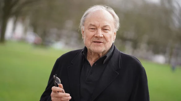 Der Schauspieler Klaus Maria Brandauer geht im Sommer auf Lesereise. - © Marcus Brandt/dpa
