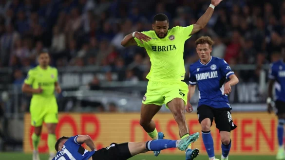 Er sei beim DFB-Pokalspiel in Sandhausen nicht rassistisch beleidigt worden: Brooklyn Ezeh. - © Friso Gentsch/dpa