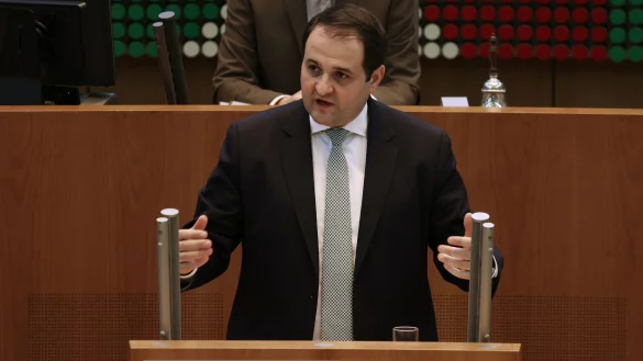 Minister f&uuml;r Bundes- und Europaangelegenheiten, Internationales sowie Medien des Landes Nordrhein-Westfalen Nathanael Liminski. - &copy; David Young/dpa/Archivbild