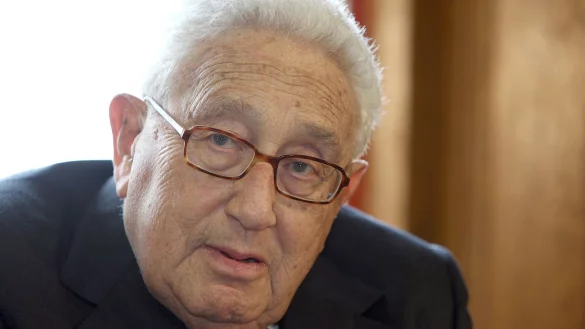 Spricht sich daf&uuml;r aus, dass die Ukraine nach Kriegsende ins westliche Milit&auml;rb&uuml;ndnis aufgenommen wird: Henry Kissinger (Archivbild). - &copy; Daniel Karmann/dpa