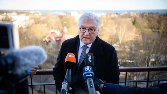 Auch wenn er den Angriffskrieg Russlands von Anfang an verurteilte, geriet er schnell selbst in die Kritik: Bundespr&auml;sident Frank-Walter Steinmeier. - &copy; Bernd von Jutrczenka/dpa