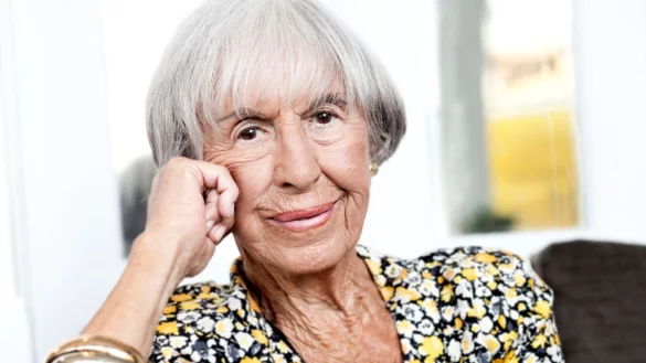 Lise Norgaard, Journalistin und Autorin aus D&auml;nemark, w&auml;hrend eines Fototermins. Die d&auml;nische Journalistin, Schriftstellerin und Drehbuchautorin Lise N&oslash;rgaard ist im Alter von 105 Jahren gestorben. - &copy; Linda Kastrup/Ritzau Scanpix Foto via AP/dpa