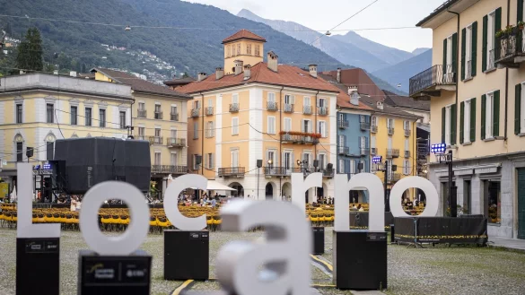 Die Piazza Grande ist das Zentrum des Filmfestivals. - &copy; Urs Flueeler/KEYSTONE/dpa
