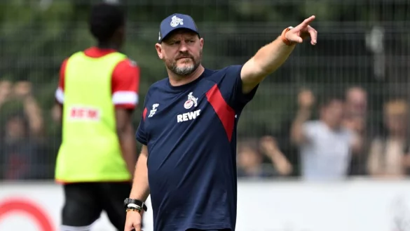 Feierte mit K&ouml;ln einen Testspielsieg: FC-Coach Steffen Baumgart. - &copy; Federico Gambarini/dpa