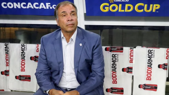 Trat bei New England zur&uuml;ck: Bruce Arena. - &copy; Lm Otero/dpa/Archiv