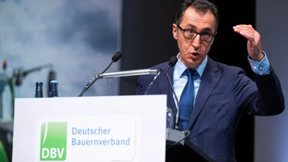Bundeslandwirtschaftsminister Cem &Ouml;zdemir beim Deutschen Bauerntag in M&uuml;nster. - &copy; Guido Kirchner/dpa