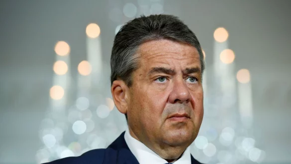 Gabriel hat sich gegen die Teilnahme russischer und belarussischer Sportler an Olympia ausgesprochen. - &copy; Sait Serkan Gurbuz/AP/dpa