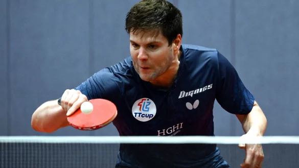 Dimitrij Ovtcharov in Aktion w&auml;hrend des Trainings. - &copy; Federico Gambarini/dpa