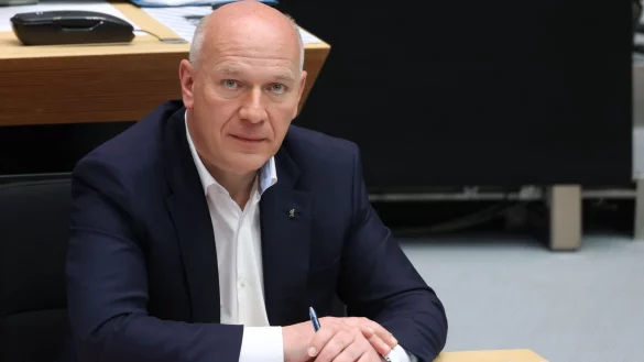 Berlins Regierender B&uuml;rgermeister Kai Wegner (CDU) spricht sich daf&uuml;r aus, Verwaltungssprache verst&auml;ndlich zu machen. - &copy; Joerg Carstensen/dpa