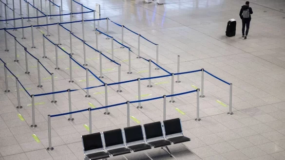 Leeren Hallen am Flughafen Stuttgart am 17. Februar. - &copy; Marijan Murat/dpa