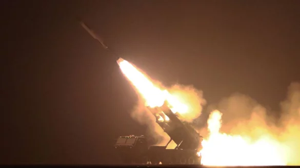 Diese von der staatlichen nordkoreanischen Nachrichtenagentur KCNA zur Verf&uuml;gung gestellte Aufnahme soll den Abschuss eines strategischen Marschflugk&ouml;rpers zeigen. - &copy; Uncredited/KCNA/KNS/dpa