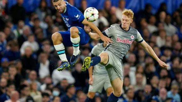 Der Salzburger Nicolas Seiwald (r) soll bei Leipzig auf der Wunschliste stehen. - &copy; Eva Manhart/APA/dpa