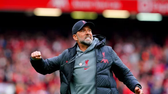 Holte mit Liverpool einen wichtigen Sieg gegen Tottenham: Trainer Jürgen Klopp. - © Peter Byrne/PA Wire/dpa