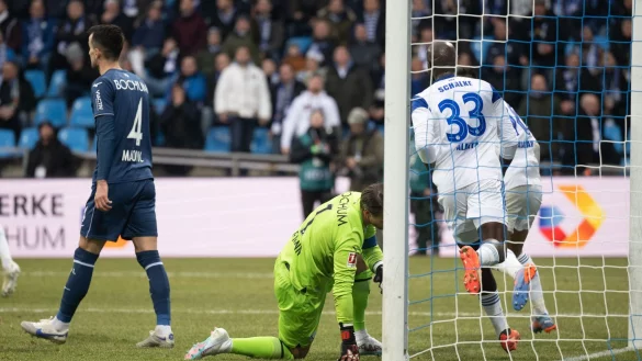 Bochums Torh&uuml;ter Manuel Riemann nach dem 1:0. - &copy; Bernd Thissen/dpa/Archivbild