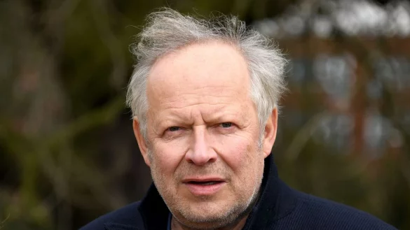 Axel Milberg freut sich auf das Neue. - &copy; Carsten Rehder/dpa