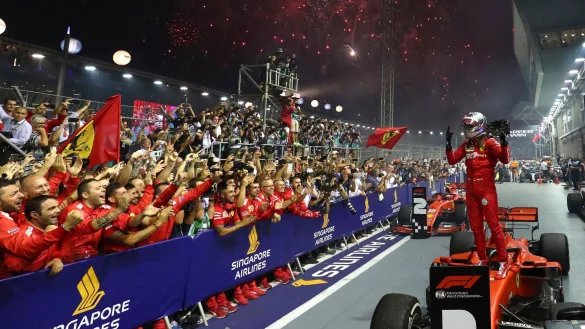 Sebastian Vettel &auml;u&szlig;ert sich zu seinem letzten Karrieresieg. - &copy; Lim Yong Teck/AP/dpa