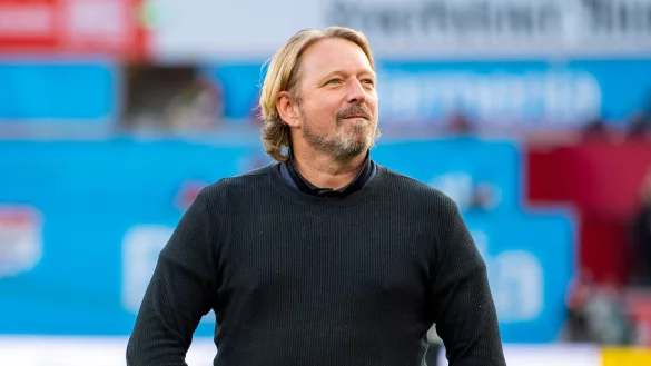 Sven Mislintat w&uuml;rde einen offeneren Umgang mit Finanzen im Profifu&szlig;ball begr&uuml;&szlig;en. - &copy; David Inderlied/dpa
