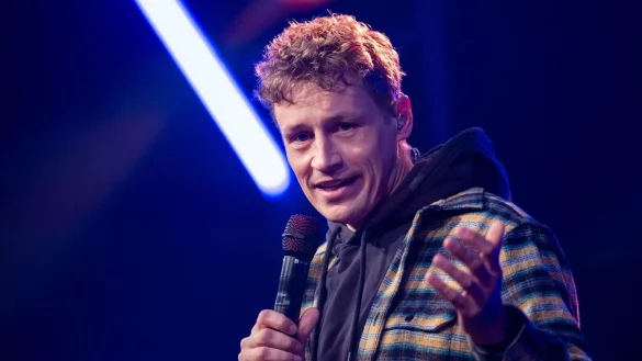 S&auml;nger Tim Bendzko legt mit &laquo;April&raquo; ein Album zwischen Euphorie und Melancholie vor. - &copy; Tom Weller/dpa