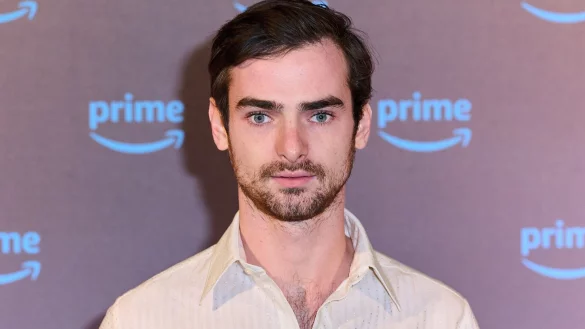 Der Schauspieler Aaron Hilmer f&uuml;hlt sich in einem bestimmten Hamburger Stadtteil besonders wohl. - &copy; Annette Riedl/dpa