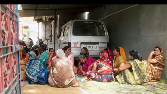 Frauen in Indien: Wie k&ouml;nnen sie trotz Hitze arbeiten? - &copy; -/Tournez S'il Vous Pla&icirc;t/ARTE F/dpa