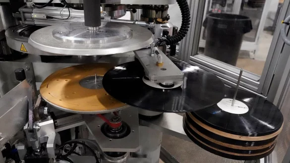 In Nashville werden Vinyl-Schallplatten hergestellt. - &copy; Mark Humphrey/AP/dpa