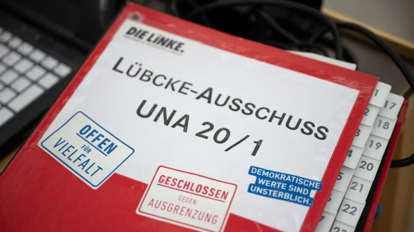 Die sechs Fraktionen im hessische Landtag haben teils unterschiedliche Schl&uuml;sse aus der Arbeit des 15-k&ouml;pfigen Untersuchungsausschusses im Fall L&uuml;bcke gezogen. - &copy; Sebastian Christoph Gollnow/dpa