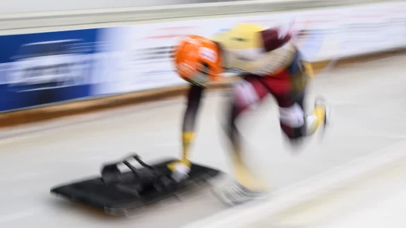 Christopher Grotheer in Altenberg. (Aufnahme mit langer Belichtungszeit) - &copy; Robert Michael/dpa